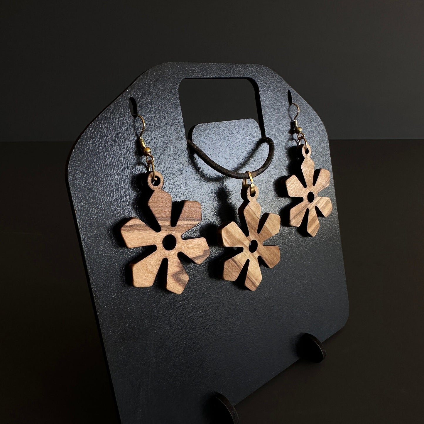 Handcrafted Flower Pattern Olive Wood Necklace - Necklace, Earrings, and Necklace Set - Wood Jewelry - Olive Wood Pendant - Handmade Gift