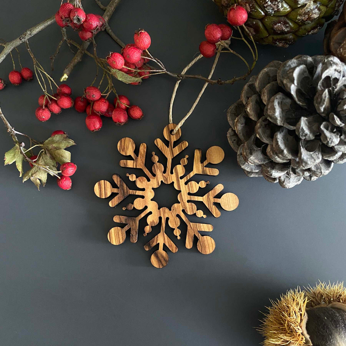 Rustic Olive Wood Christmas Ornament – Eco Friendly Holiday Decoration – 8 cm