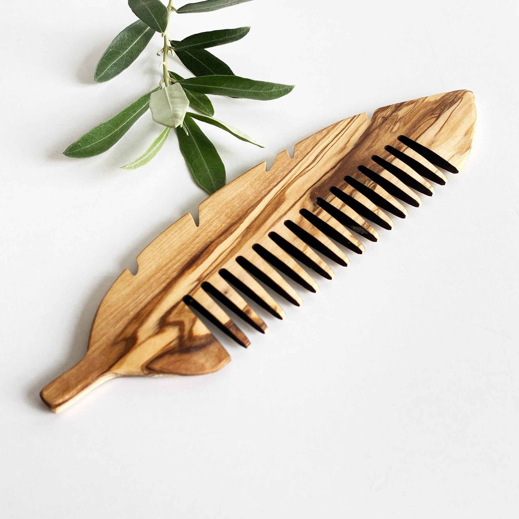 Personalized Olive Wood Comb, Handmade Wooden Beauty Comb, Authentic Hairbrush, Natural Wood Tine Comb, Gift For Mom, Custom Engraved Combs