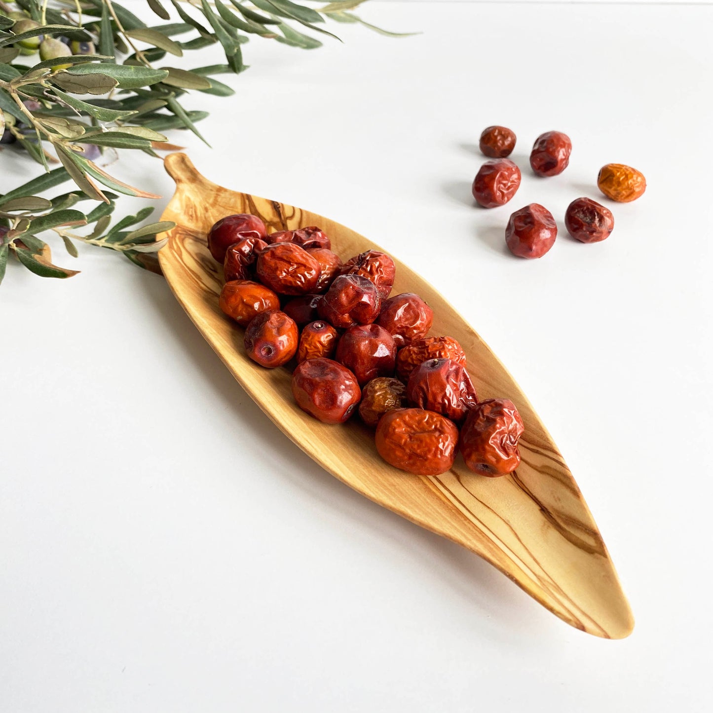 Olive Wood Serving Plates, Wooden Leaf Formed Plate, Decorative Plates, Kitchen gifts