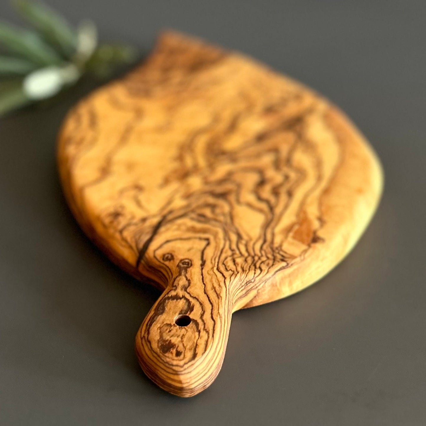 Olive Wood Board, Wooden Leaf Board, Authentic Wooden Serving Board, Natural Wood Cutting Board, High Quality Wooden Board