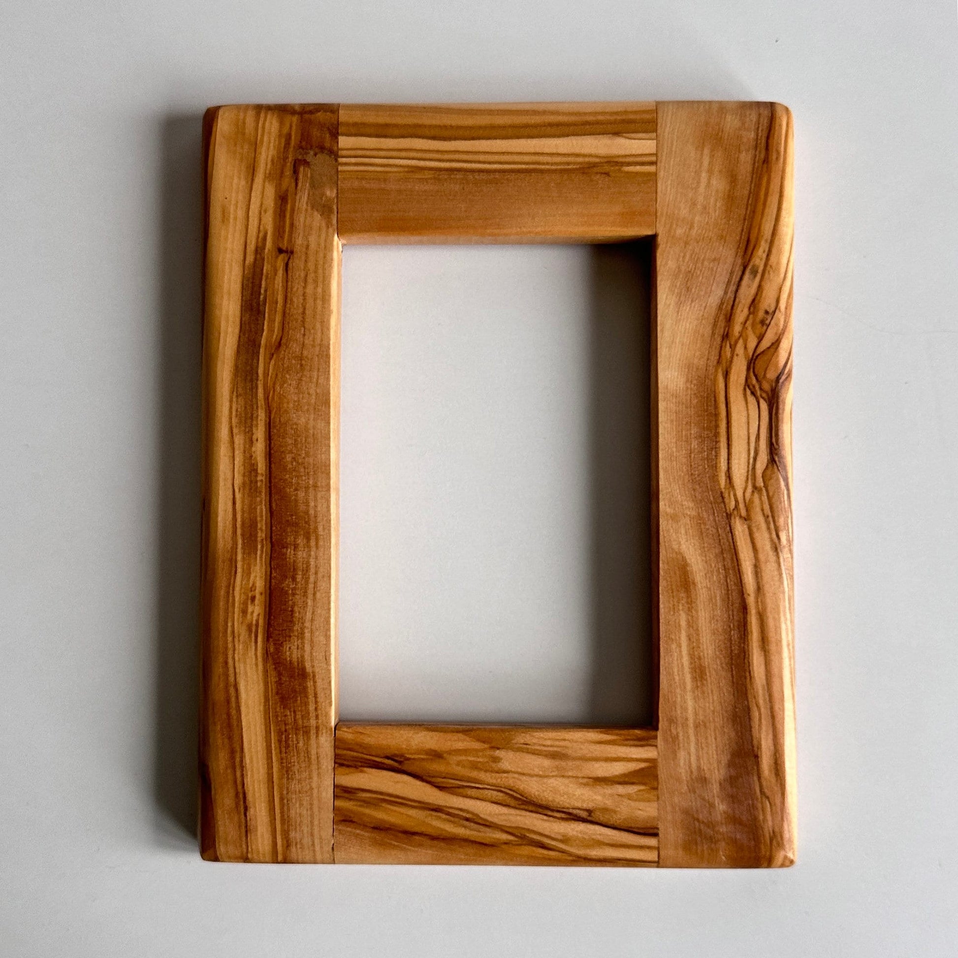 Customizable Olive Wood Picture Frame - Unique Valentine's Day Gift -Eco-Friendly Birthday Finds - Exclusive Birthday Designs