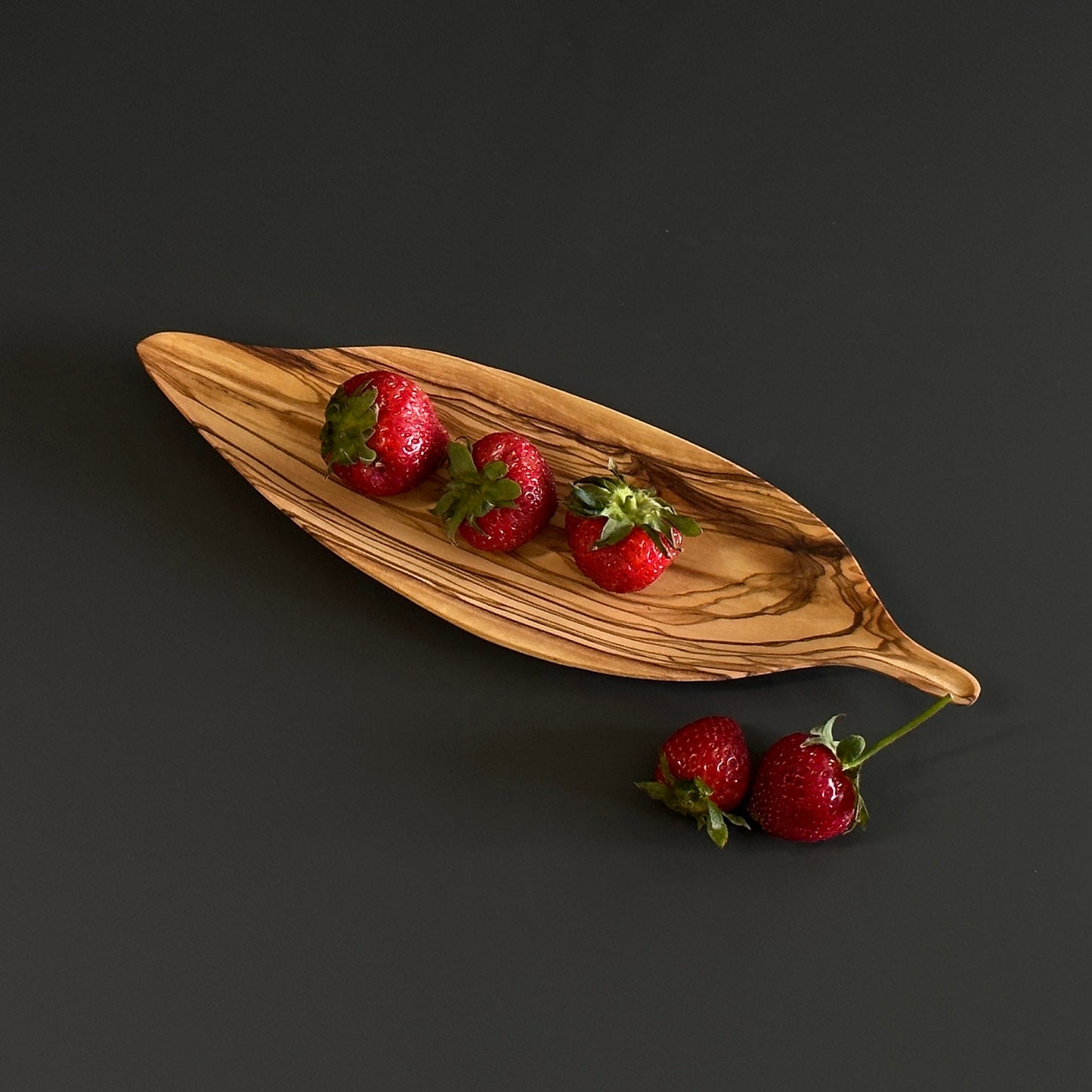 Olive Wood Serving Plates, Wooden Leaf Formed Plate, Decorative Plates, Kitchen gifts