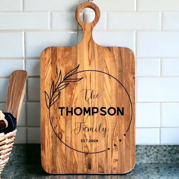 Personalized Olive Wood Cutting Board,Mother's Day Gifts, Personalized Gifts for Mom, Custom Cutting Board, Mama's Kitchen