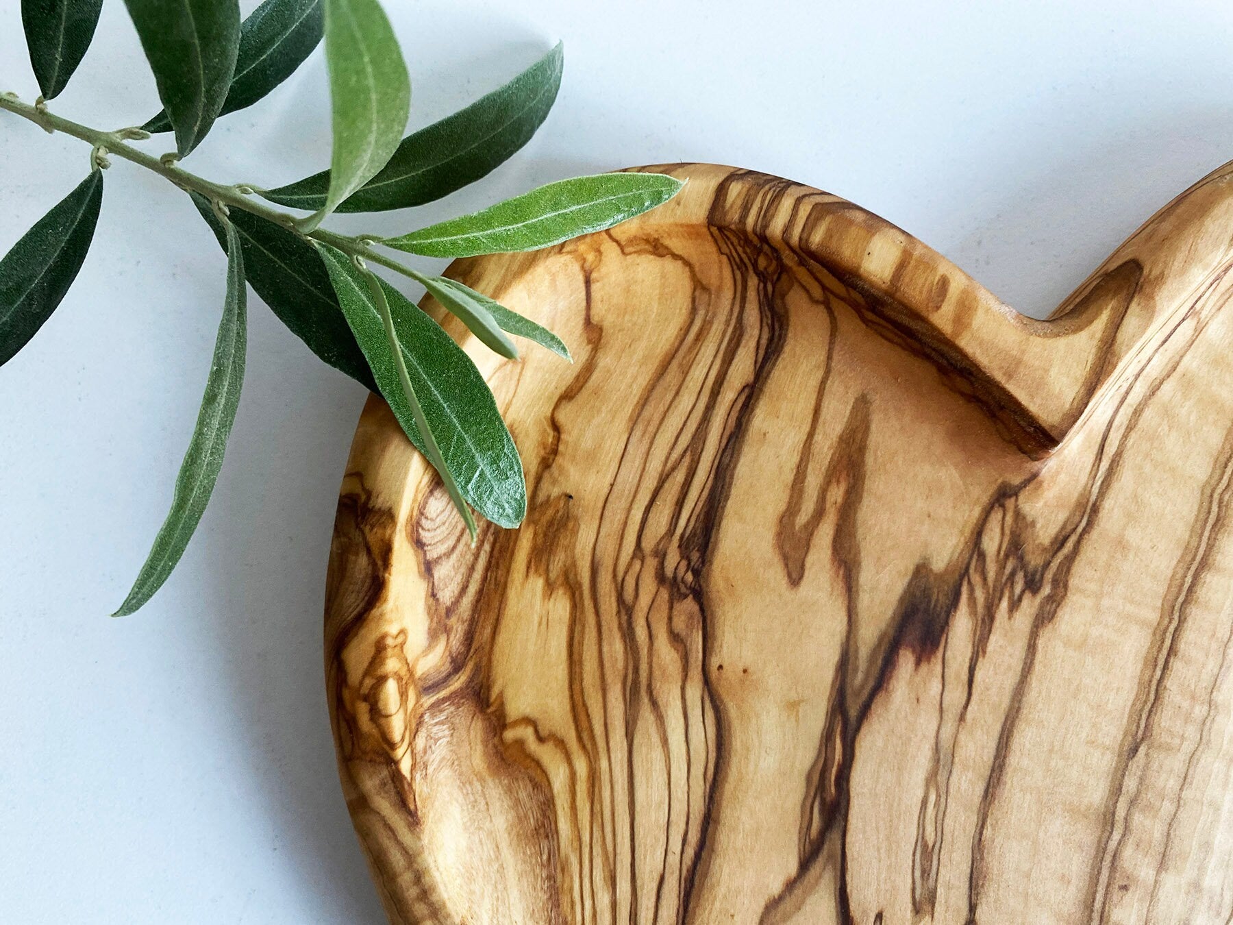 Personalized Olive Wood Heart-Shaped Plate Set of 3 - Rustic Decorative Serving Platters | Various Sizes Available