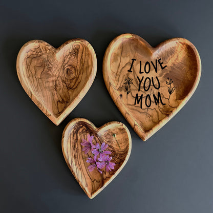Personalized Olive Wood Heart Plate Set – Rustic Decorative Platters