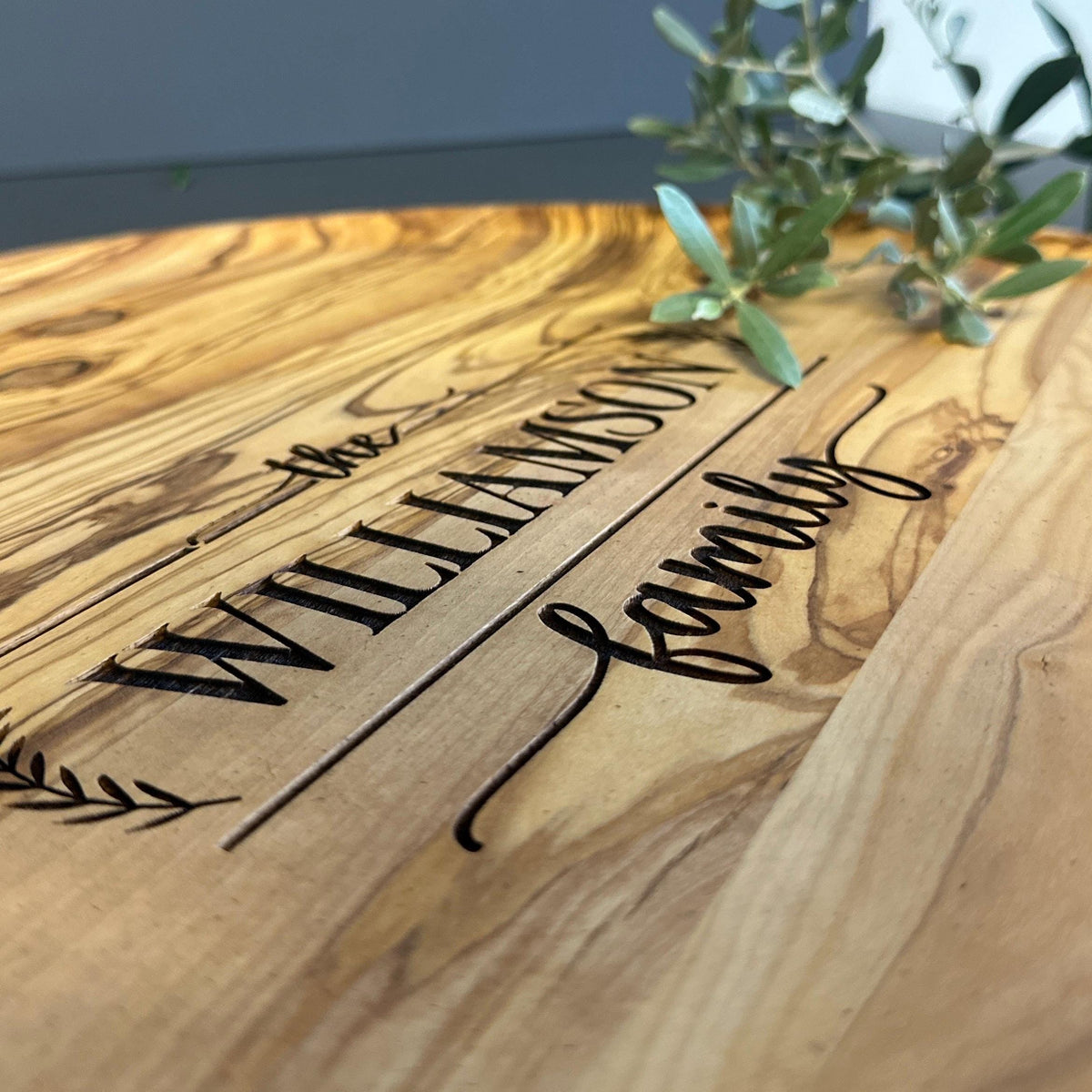 Personalized Olive Wood Round Tray, Coffee Table Tea Tray (15.7 inches)