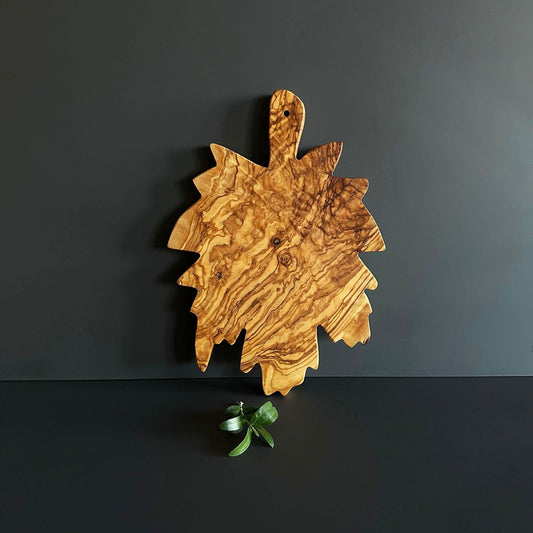 Olive Wood Cutting Board: Sycamore Leaf Design, Antibacterial