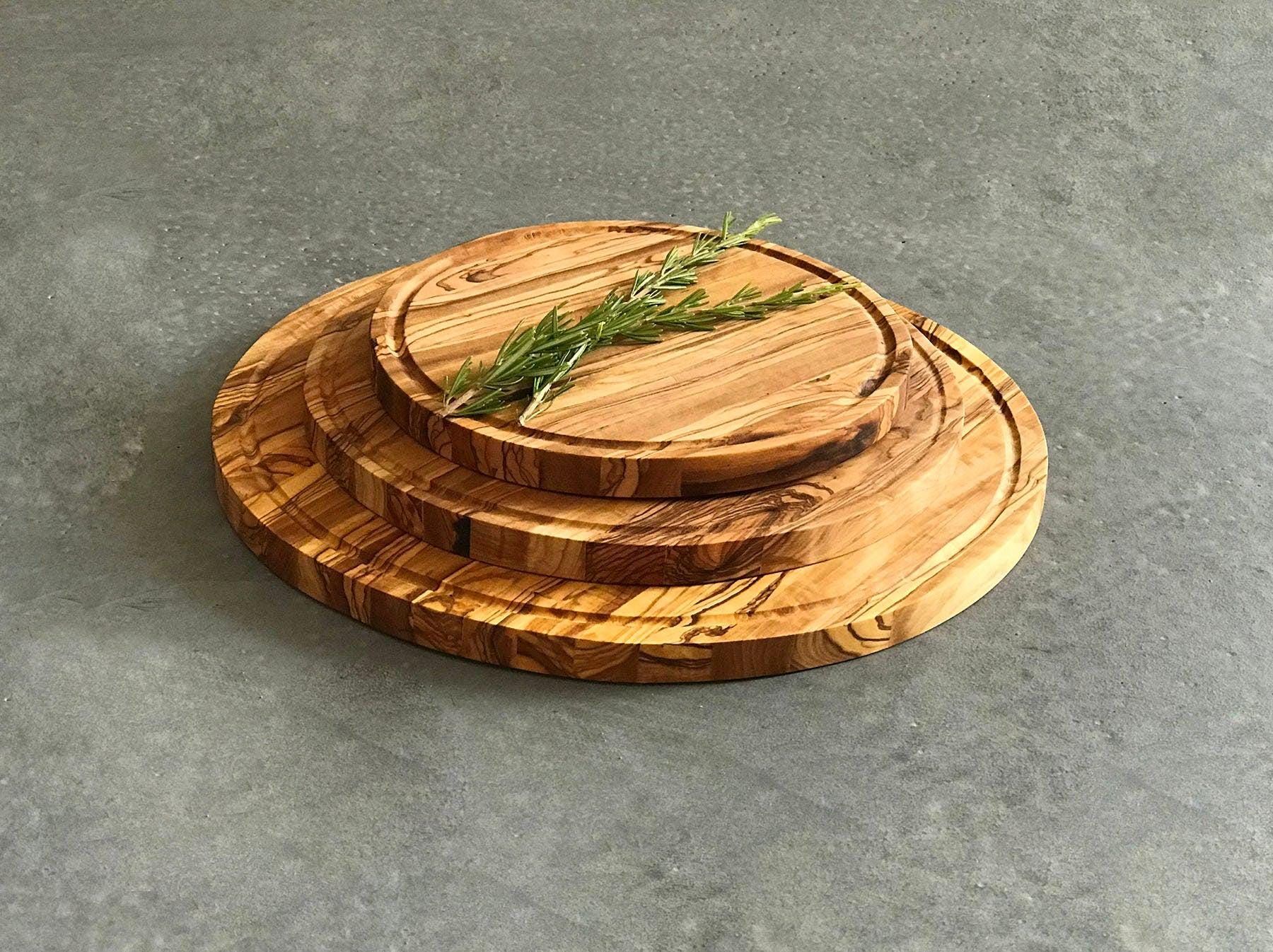 Personalized Olive Wood Round Pizza and Steak Board, Wooden Round Cutting Board, Large Pizza Boards