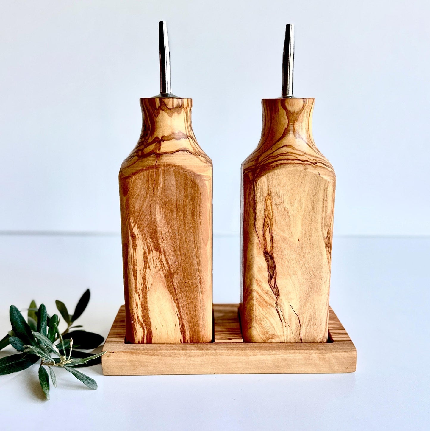 Olive Wood Oil and Vinegar Bottle - Elegant and Functional Kitchen Decor