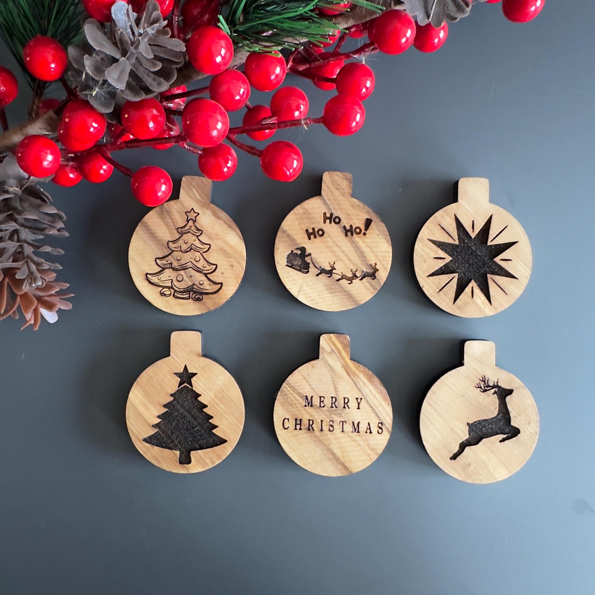 Olive Wood Magnet Display Stand – Magnet Display Board - Wooden Frame for Christmas Magnets