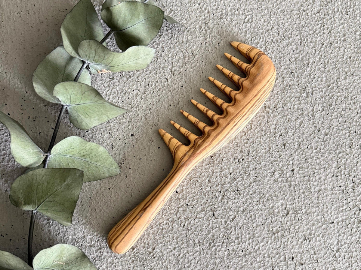 Personalizable Olive Wood Wide Tooth Comb – Handmade Hair Care