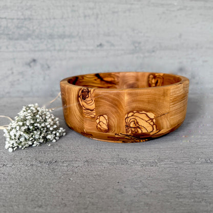 Personalized Olive Wood Bowl – Handcrafted Rustic Kitchen Decor