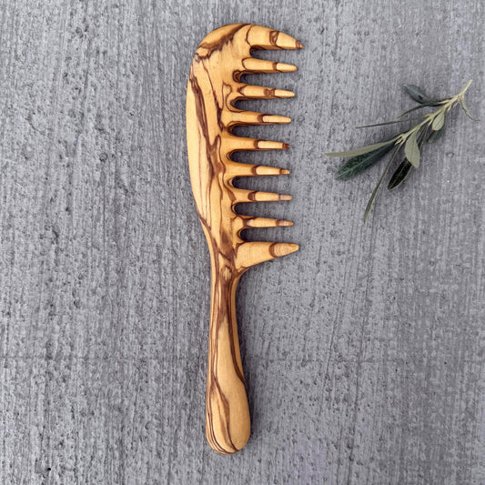 Peigne à dents larges en bois d'olivier personnalisable – Soin capillaire fait main