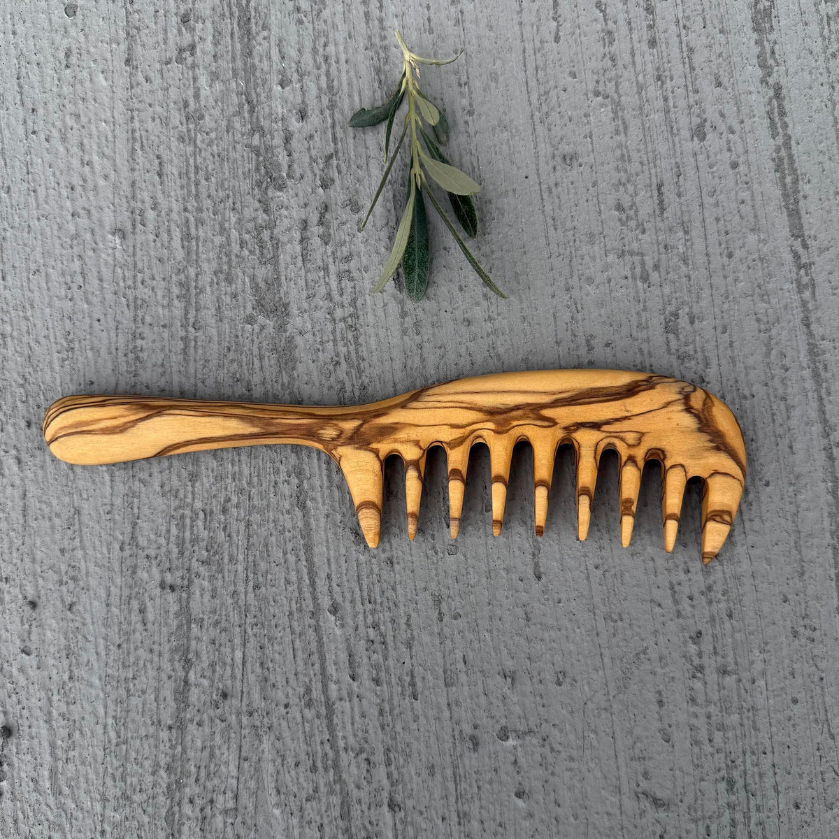 Personalizable Olive Wood Wide Tooth Comb – Handmade Hair Care