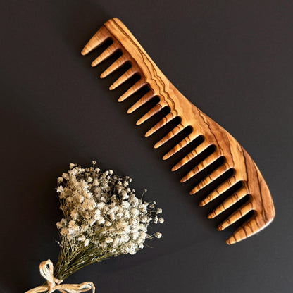 Handmade Olive Wood Wide Tooth Comb – 17cm | Anti-Static, All Hair Types, Natural Finish