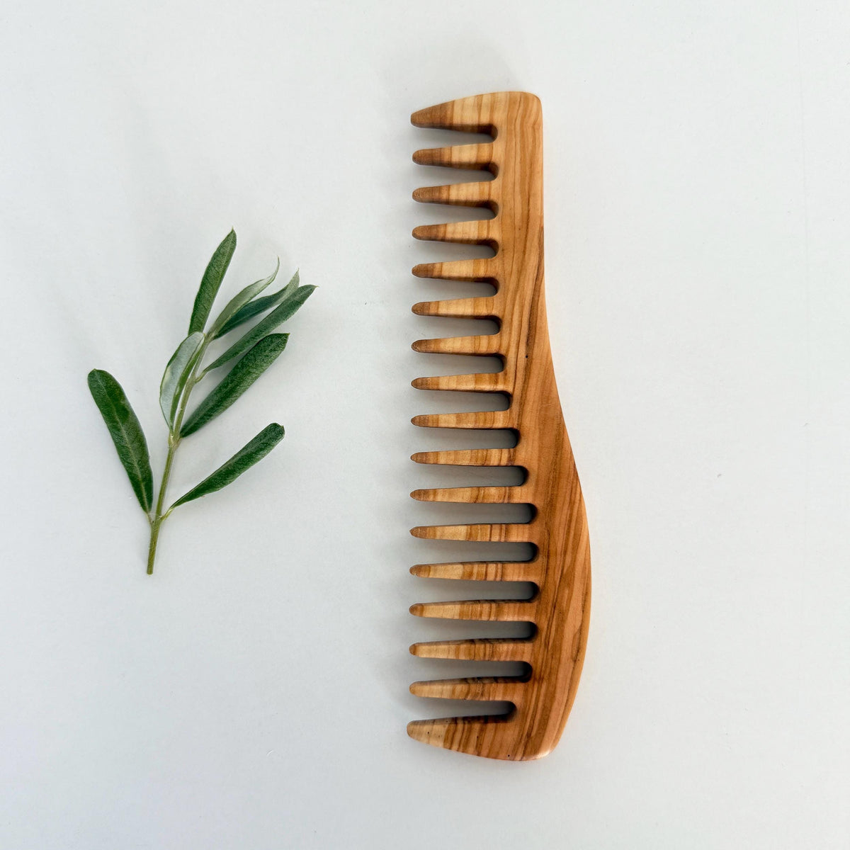 Handmade Olive Wood Wide Tooth Comb – 17cm | Anti-Static, All Hair Types, Natural Finish