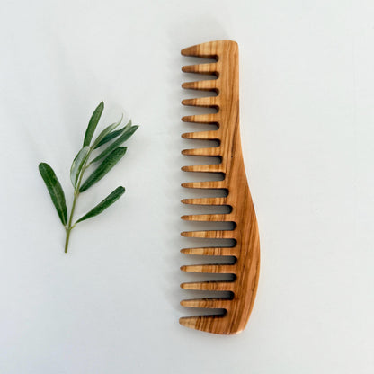 Handmade Olive Wood Wide Tooth Comb – 17cm | Anti-Static, All Hair Types, Natural Finish