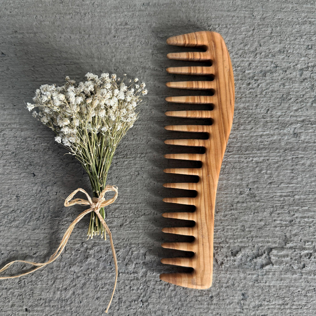 Handmade Olive Wood Wide Tooth Comb – 17cm | Anti-Static, All Hair Types, Natural Finish