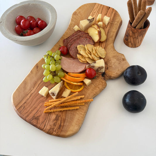 Planche à découper en bois d'olivier naturel, planche à charcuterie rustique à bord brut