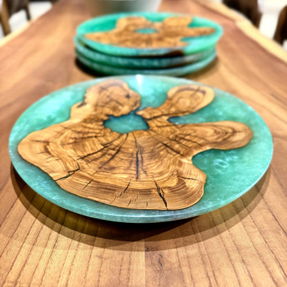 Olive Wood & Epoxy Decorative Serving Plate – Hand-Turned – 31 cm (12”)