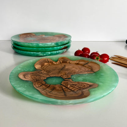 Olive Wood & Epoxy Decorative Serving Plate – Hand-Turned – 31 cm (12”)