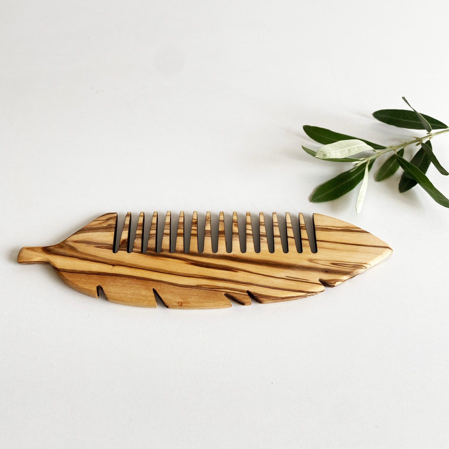 Olive Wood Wide Tine Comb, Handmade Wooden Beauty Comb, Authentic Hairbrush, Natural Wood Tine Comb, Live Wood Comb